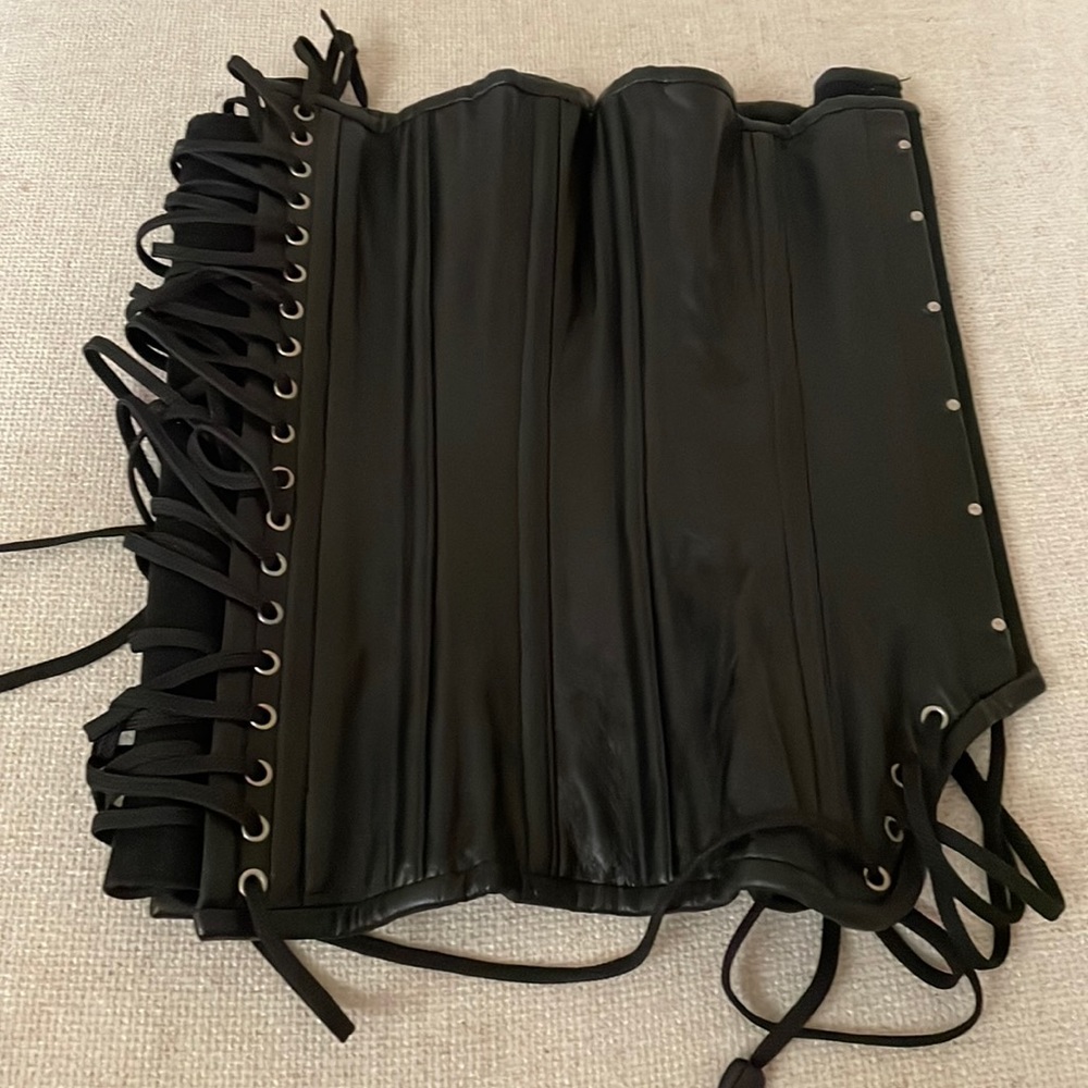Black leather corset size 24